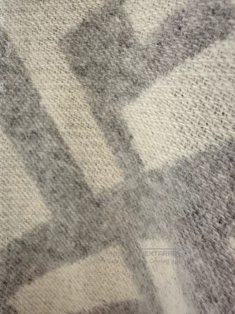 Fendi Fendi size 140*140cm Classic hooded monogrammed cashmere cl Size ONE SIZE - 5 Thumbnail