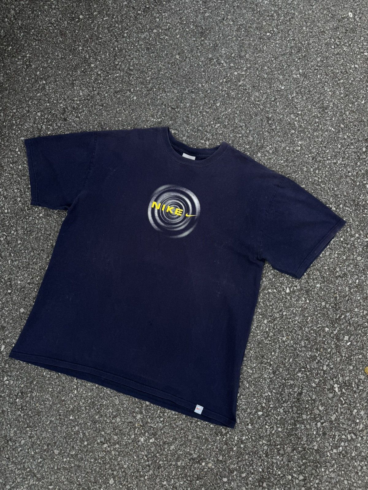 Japanese Brand × Nike × Vintage Nike central swoosh logo vintage 00s boxy tees rap skate Size US XL / EU 56 / 4 - 2 Thumbnail