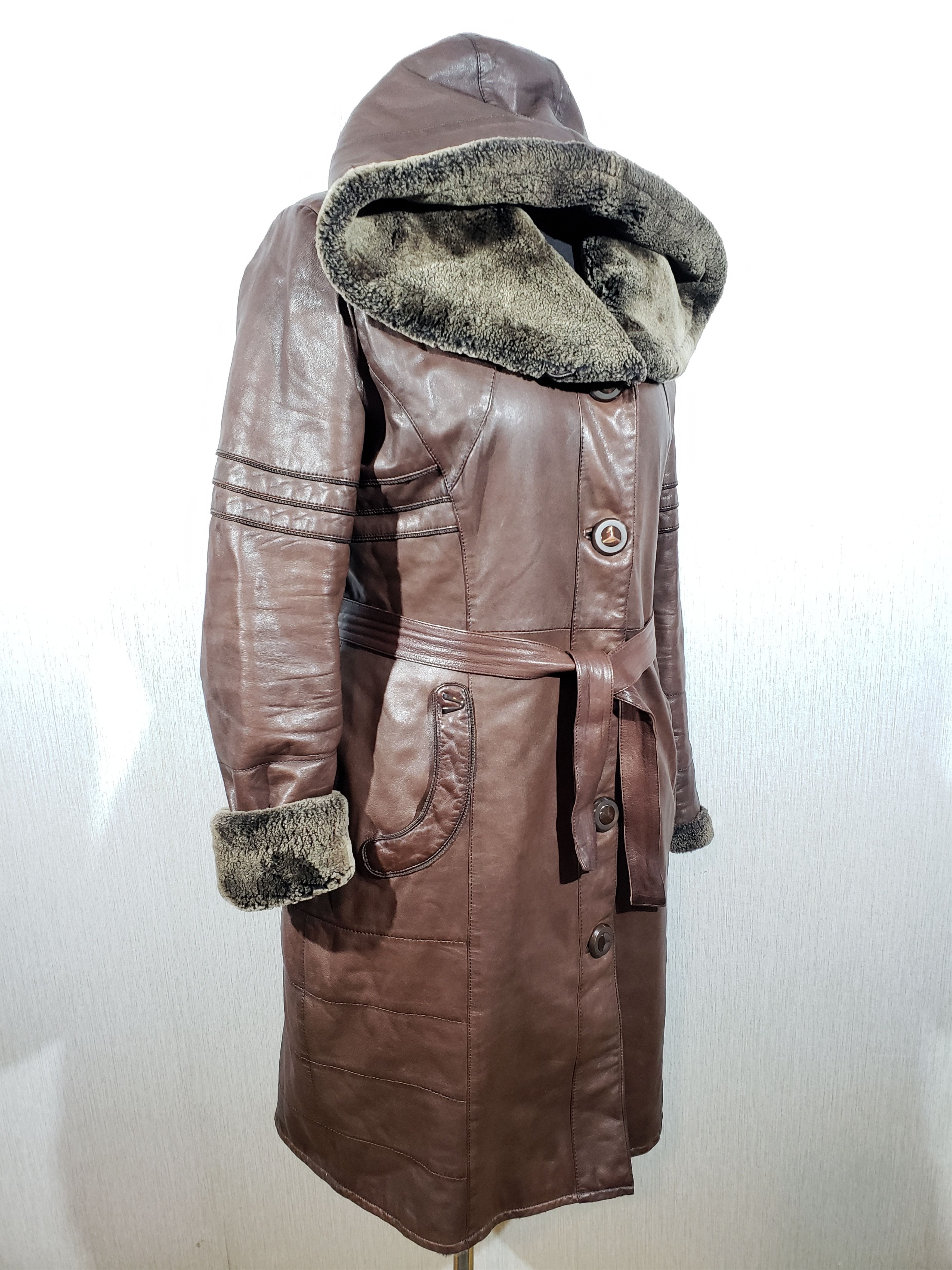 Other Stylish brown sheepskin coat with a warm hood. Size L / US 10 / IT 46 - 3 Thumbnail