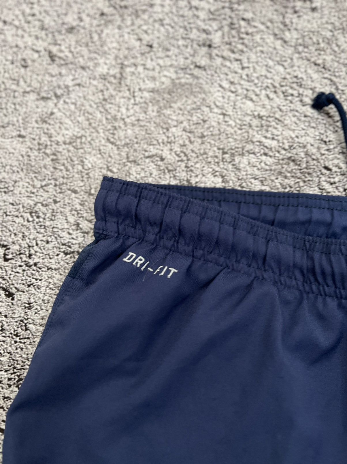 Nike × Vintage Nike FCB Barcelona shorts vintage Y2K Size US 34 / EU 50 - 4 Thumbnail