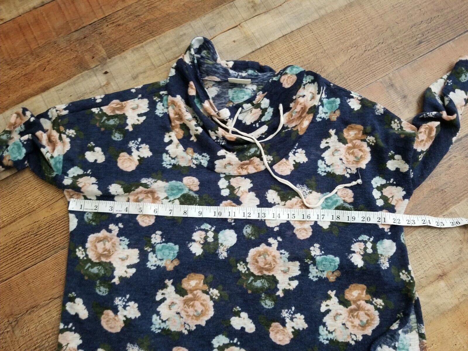 Designer Hip Top Medium Cowl Neck Blue Floral 3/4 Sleeve Side Slits Size M / US 6-8 / IT 42-44 - 6 Thumbnail