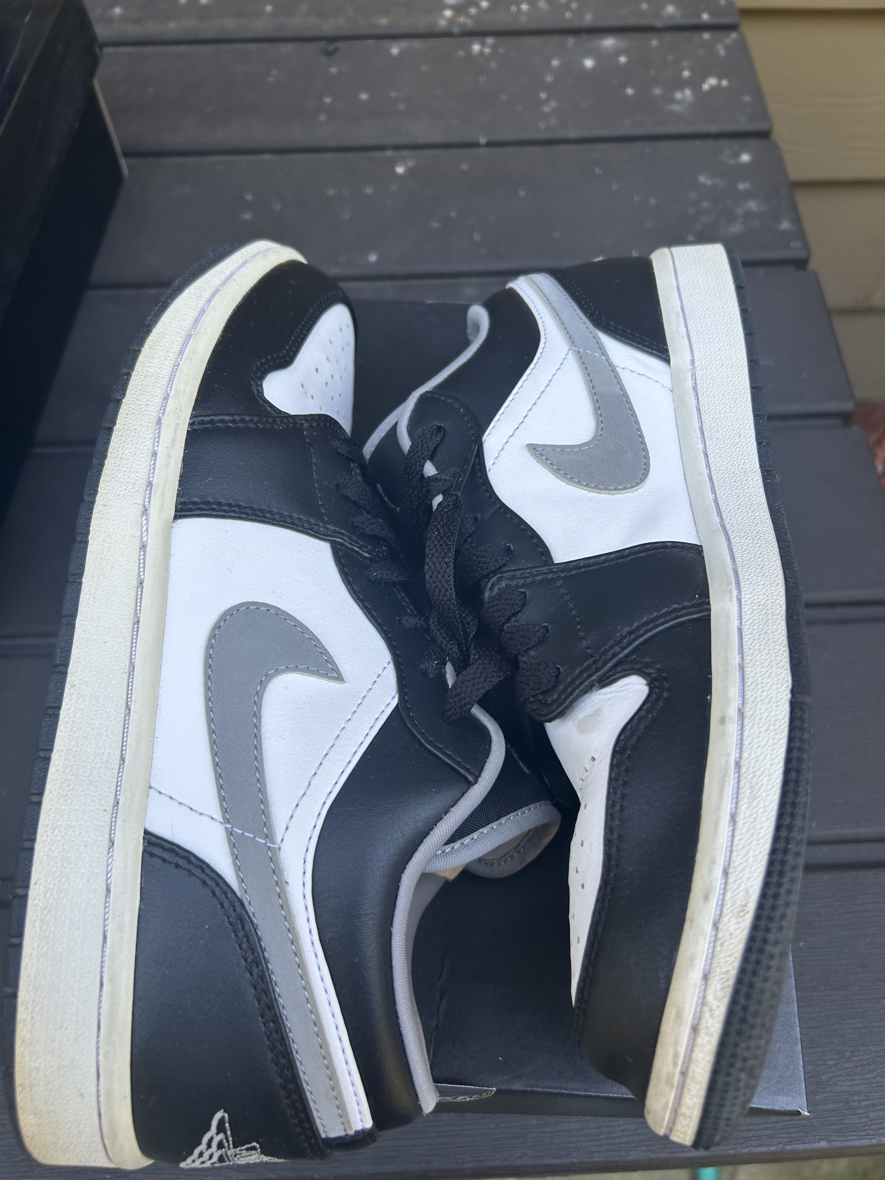 Jordan Brand Air Jordan Air Jordan 1 Low 'Black Medium Grey' 553558-040 Size US 8.5 / EU 41-42 - 5 Thumbnail