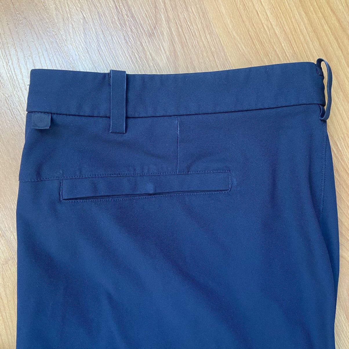 Lululemon Lululemon Logo 5 Pocket Navy Pants Men’s 40 Size US 40 / EU 56 - 7 Thumbnail