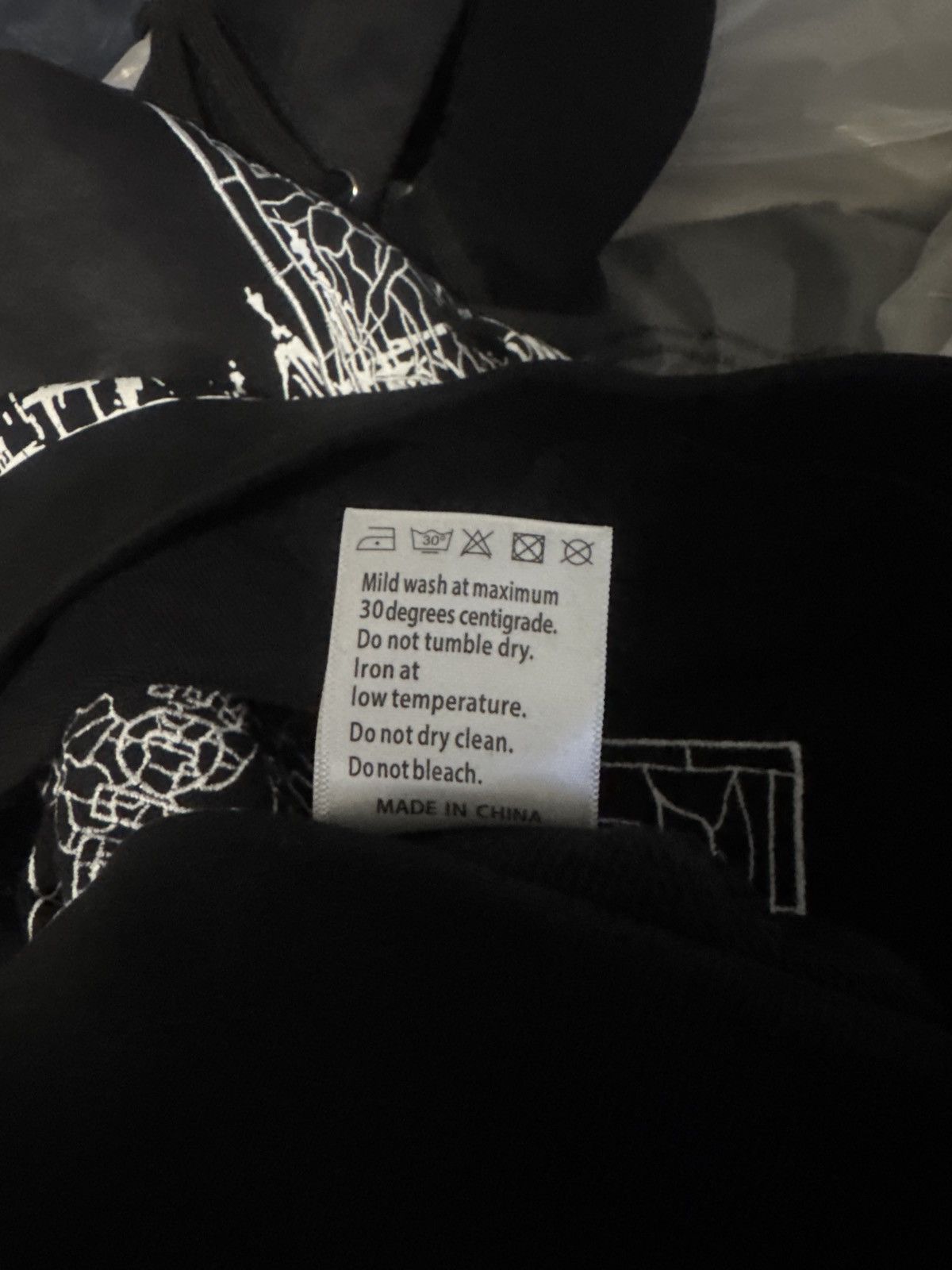 Who Decides War CATHEDRAL HOODED PULLOVER Size US XL / EU 56 / 4 - 5 Thumbnail
