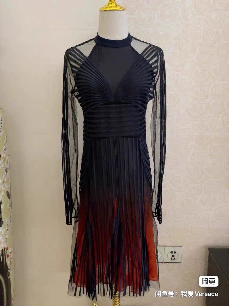 Versace Versace Dress skirt Size L / US 10 / IT 46 - 2 Thumbnail
