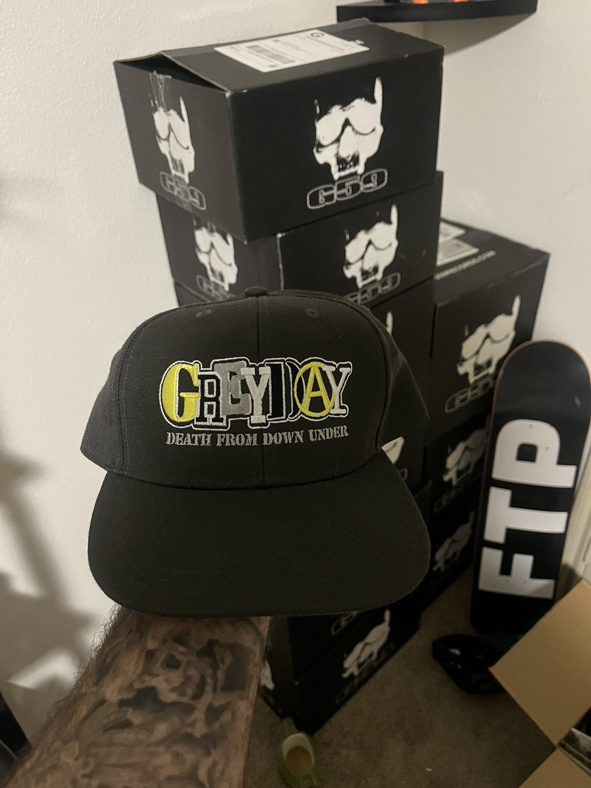 Grey day Europe tour hat
