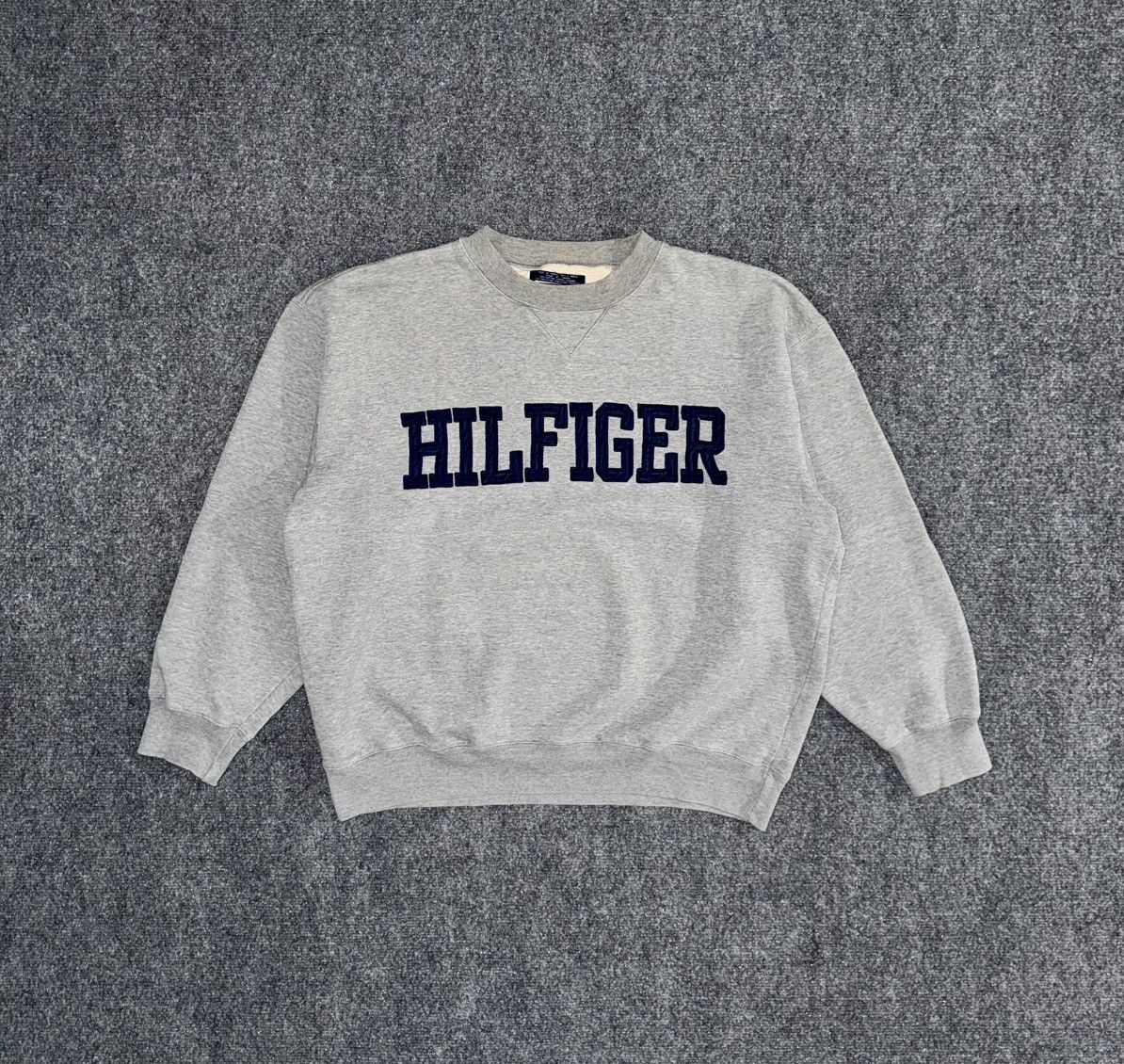 Tommy Hilfiger Vintage 90s Tommy Hilfiger Big Logo Crewneck Sweatshirt Grey Size US XL / EU 56 / 4 - 1 Thumbnail