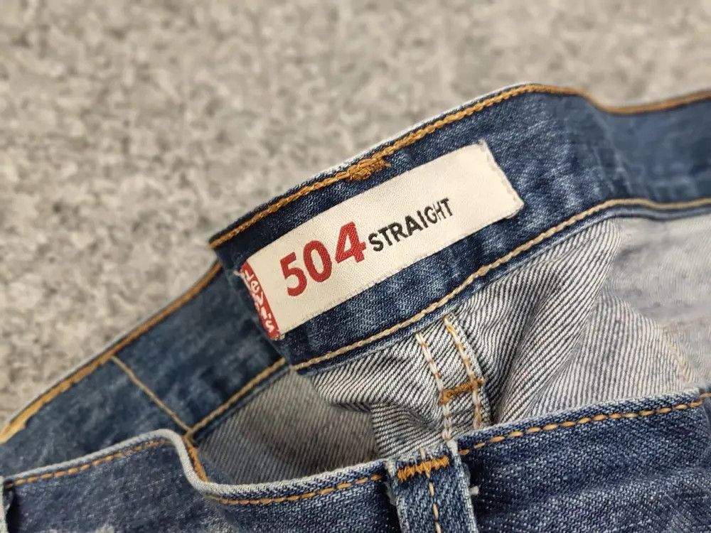 Levi's Vintage 90's levi's 504 straight Distressed Blue Denim Jeans Size US 33 - 9 Thumbnail