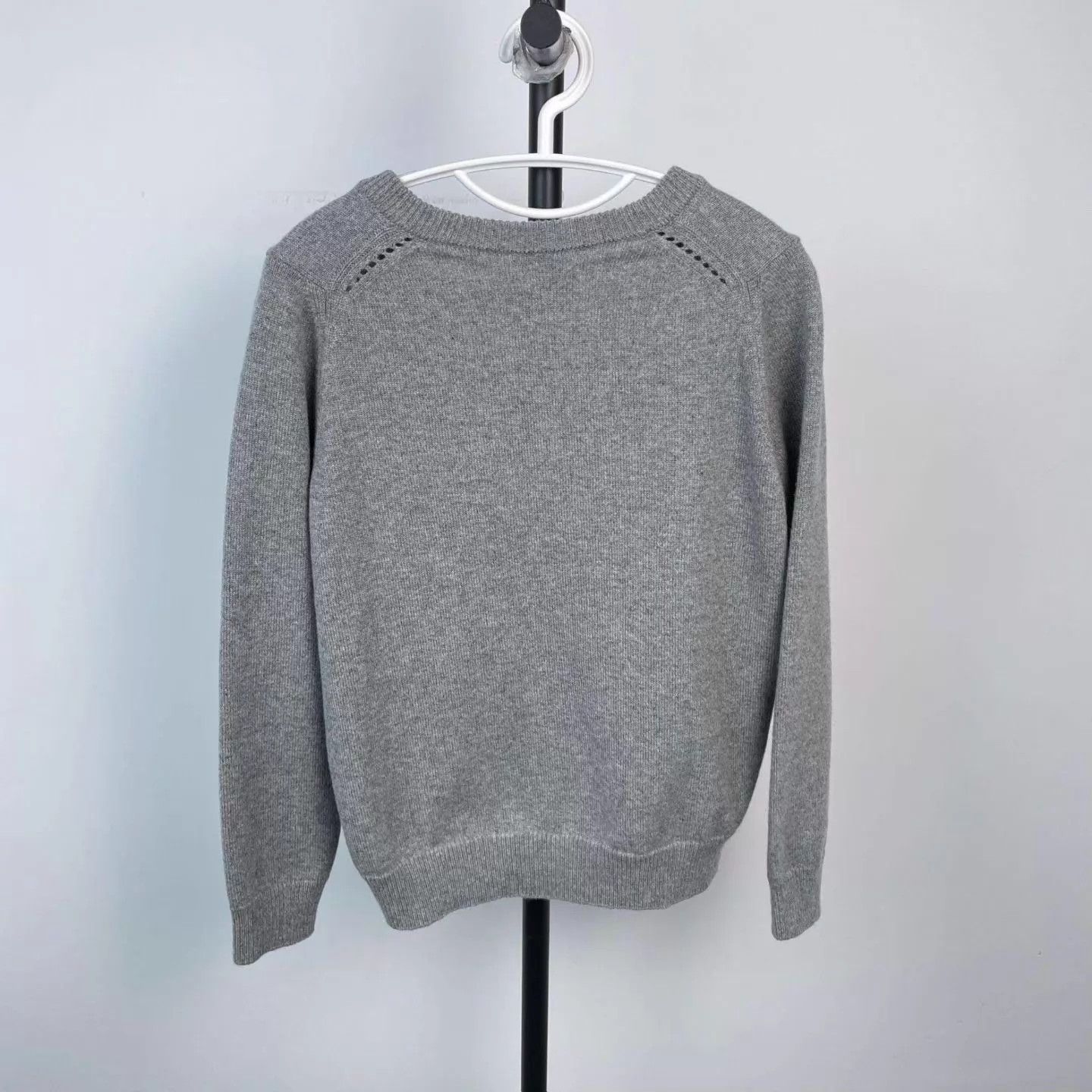 Celine CELINE gray V-neck pocket knit sweater S Size S / US 4 / IT 40 - 3 Thumbnail