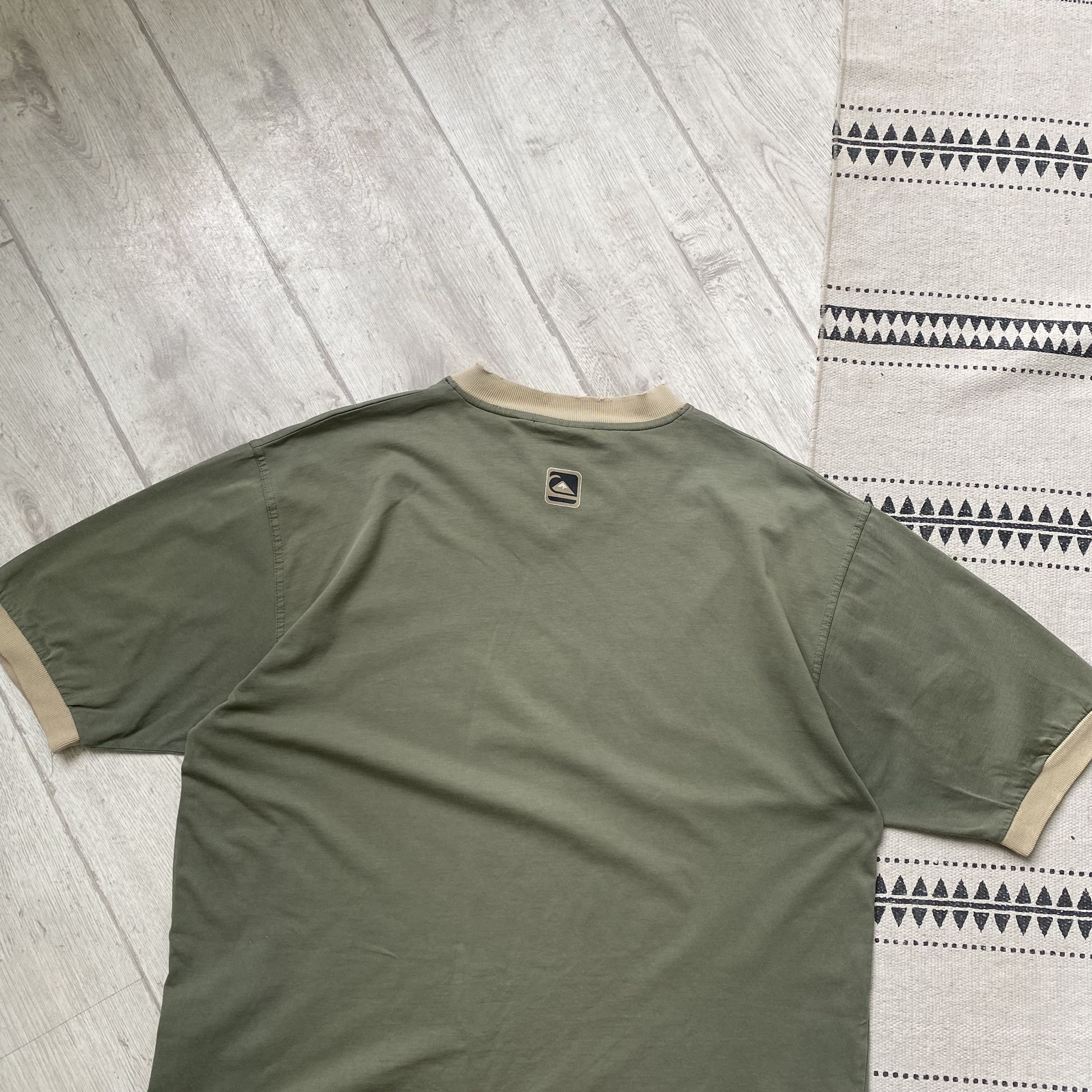 Quiksilver 🏄🏼‍♂️ Thrashed Vintage 90s Quiksilver tee V-neck Surfer Size US XL / EU 56 / 4 - 9 Thumbnail