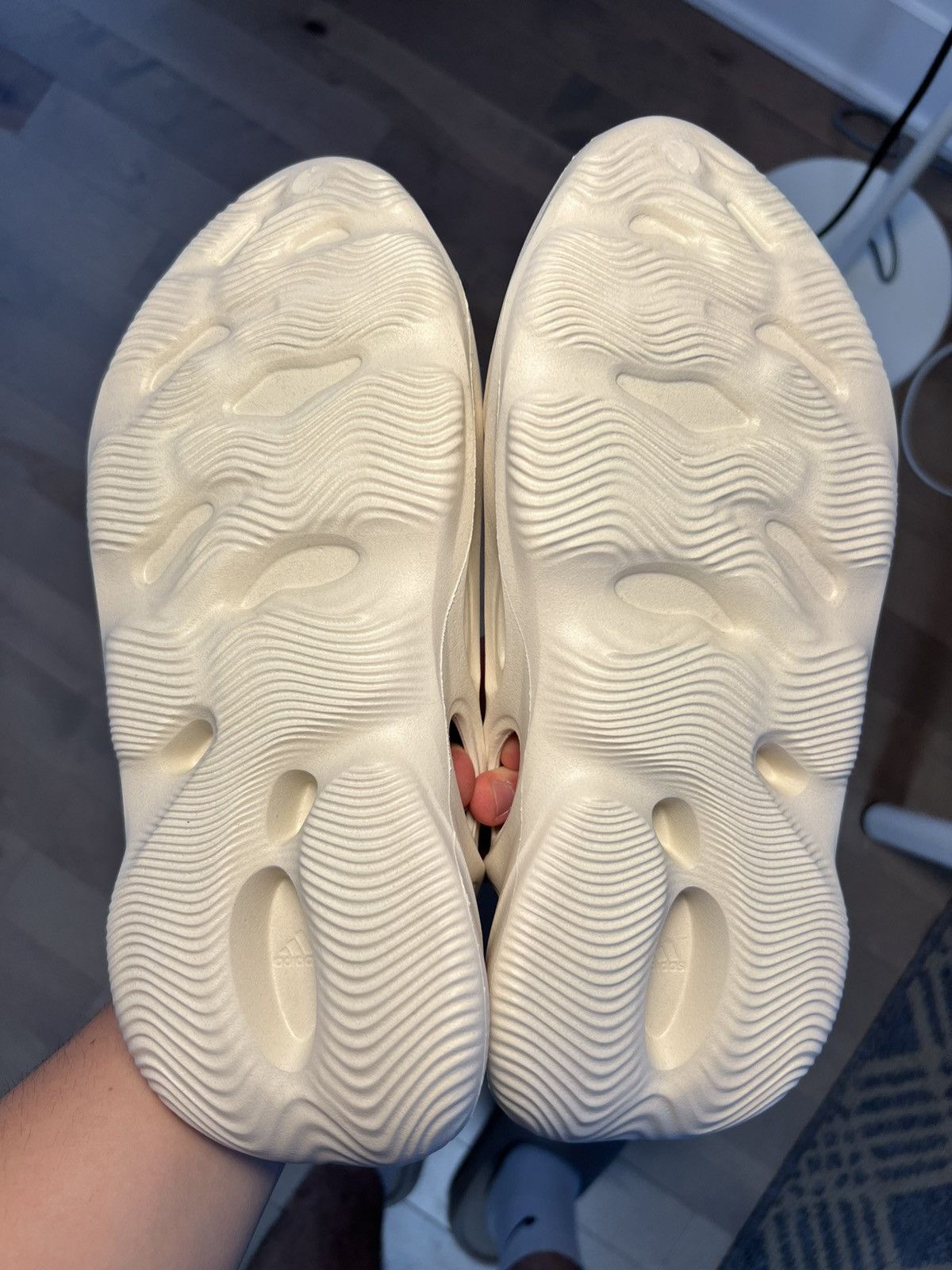 Adidas × Yeezy Yeezy Foam RNNR Sand Size US 10 / EU 43 - 7 Thumbnail