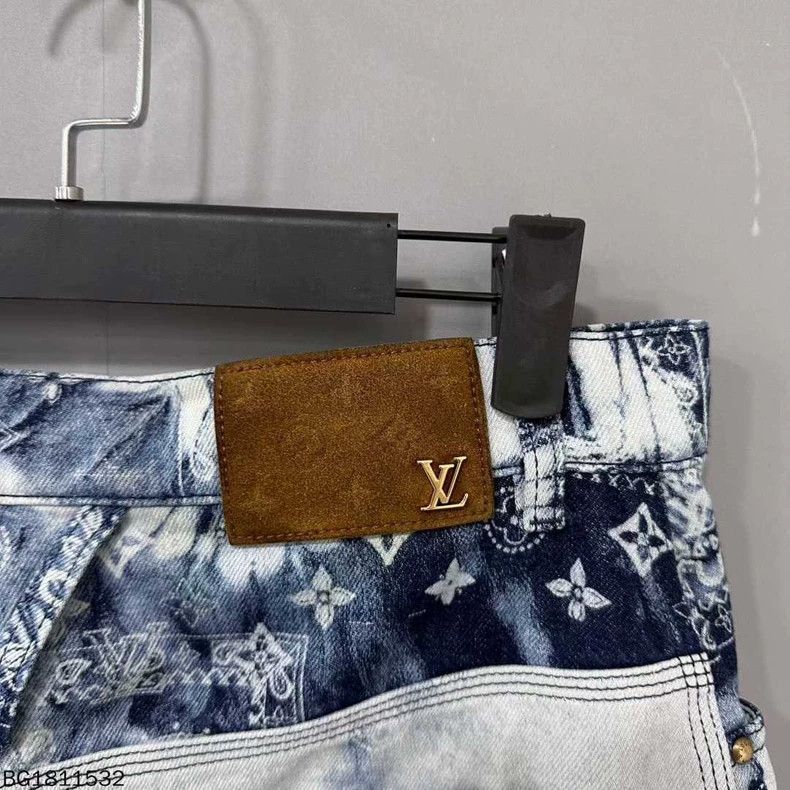 Louis Vuitton Louis Vuitton Cashew flower printed denim shorts Size US 30 / EU 46 - 4 Thumbnail