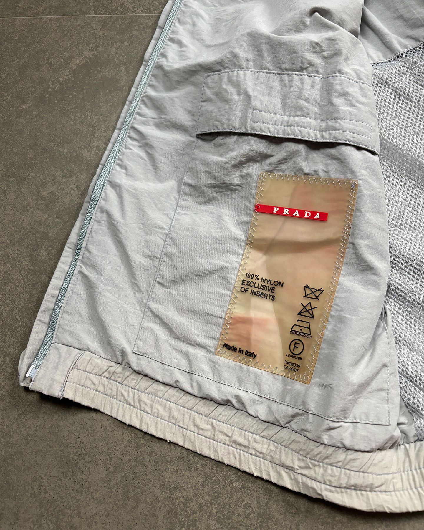 Prada Prada Challenge Technical Vest Vintage Size US L / EU 52-54 / 3 - 7 Thumbnail