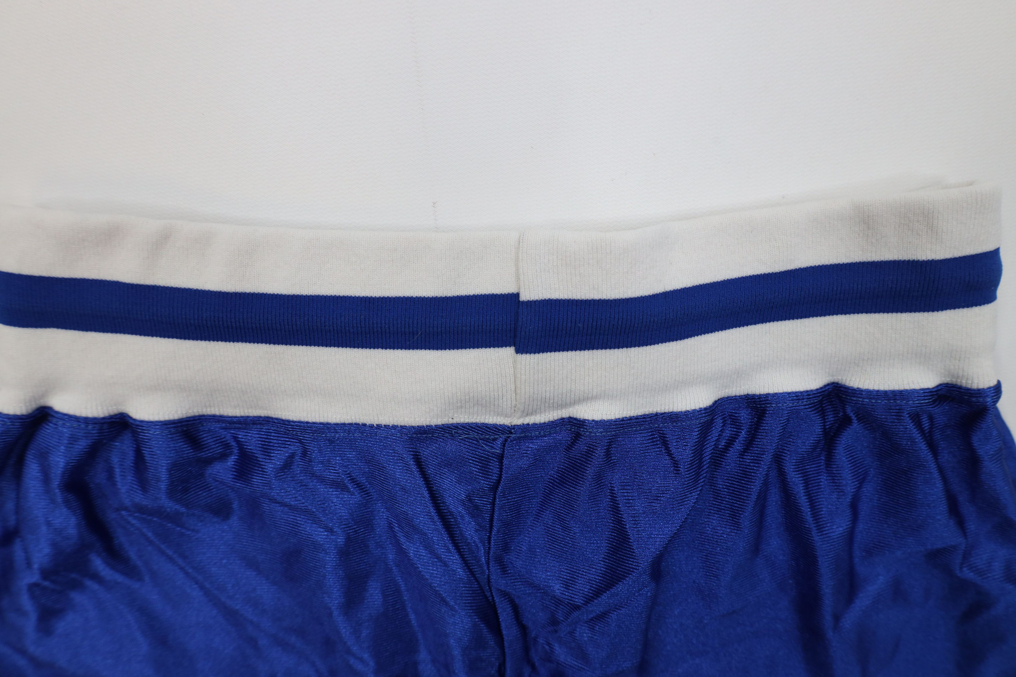 Vintage Vintage 90s Silky Nylon Above Knee Basketball Shorts USA Size US 32 / EU 48 - 14 Thumbnail