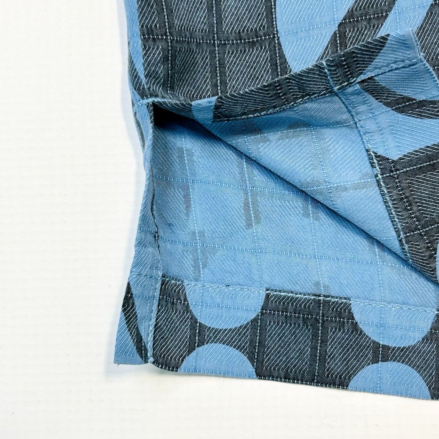 Tommy Bahama VINTAGE? No. Tommy Bahama Shirt Mens XL Blue Floral Print Silk Hawaiian Camp Loop Collar Shirt Men XL Blue Floral Silk Hawaiian Camp Loop Collar Size US XL / EU 56 / 4 - 5 Thumbnail