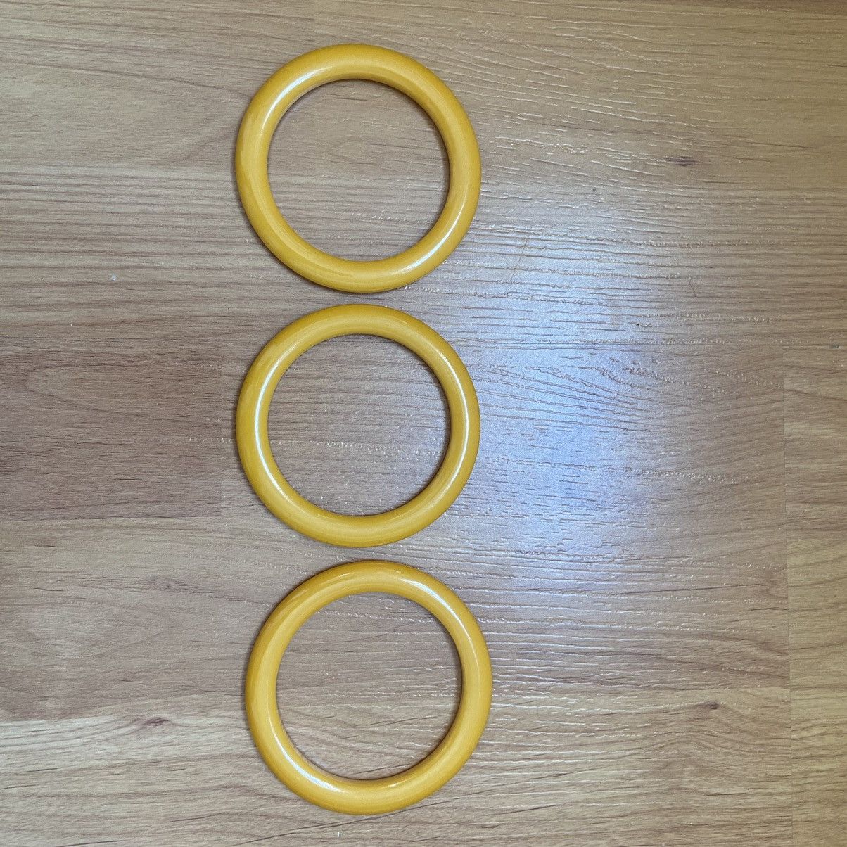 Vintage Bakelite Mid Century Vintage Spacer Bangle Bracelet Bundle Size ONE SIZE - 1 Thumbnail