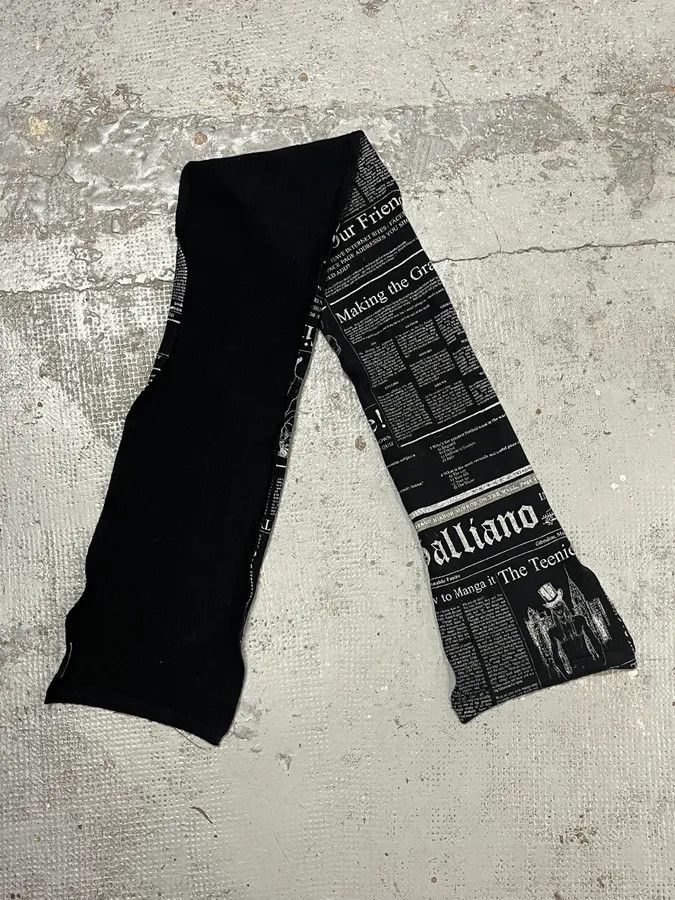 John Galliano John Galliano Black Wool Scarf Newspaper Print Size ONE SIZE - 5 Thumbnail