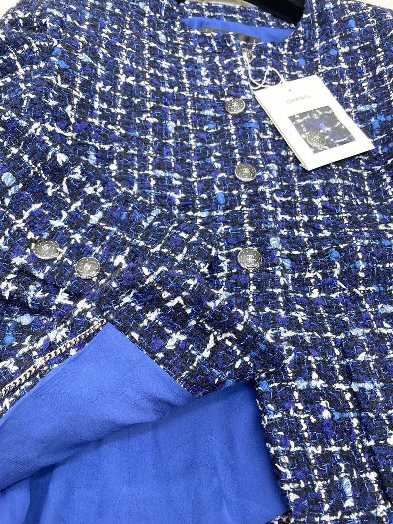 Chanel Blue Check Tweed Jacket from Chanel -2505 Size XS / US 0-2 / IT 36-38 - 8 Thumbnail