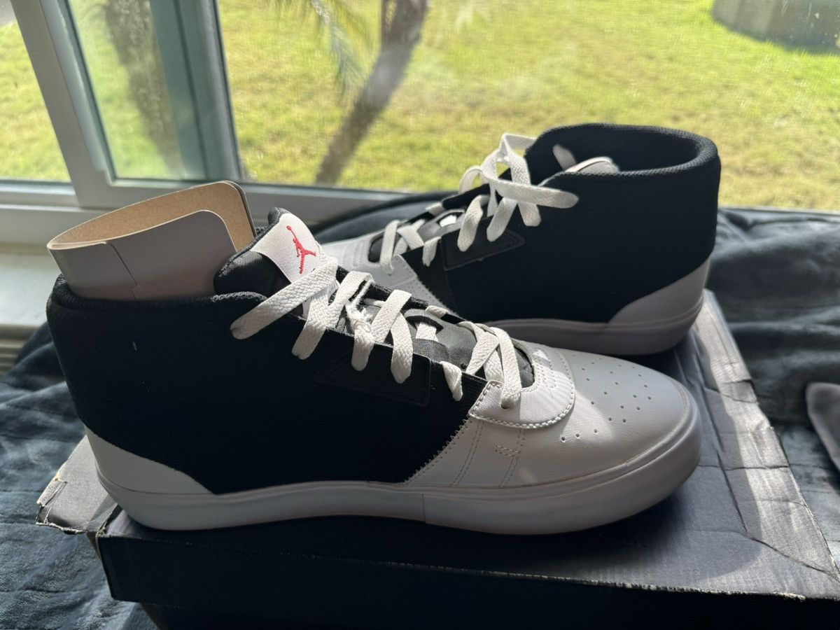 Jordan Brand Jordan Series Mid Black / White Size US 11 / EU 44 - 1 Thumbnail