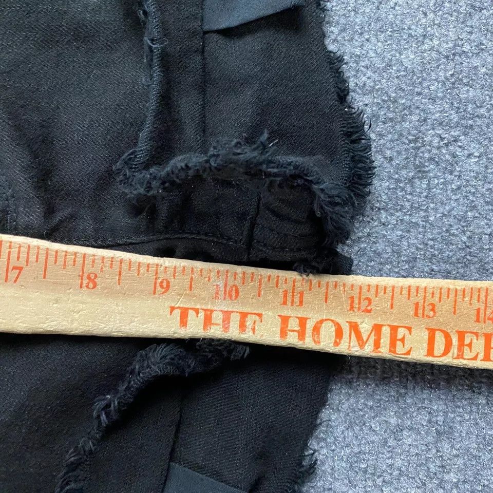 Bebe Bebe Shorts Women's 27 Black Denim Ripped Rolled Hem Size 27" / US 4 / IT 40 - 3 Thumbnail