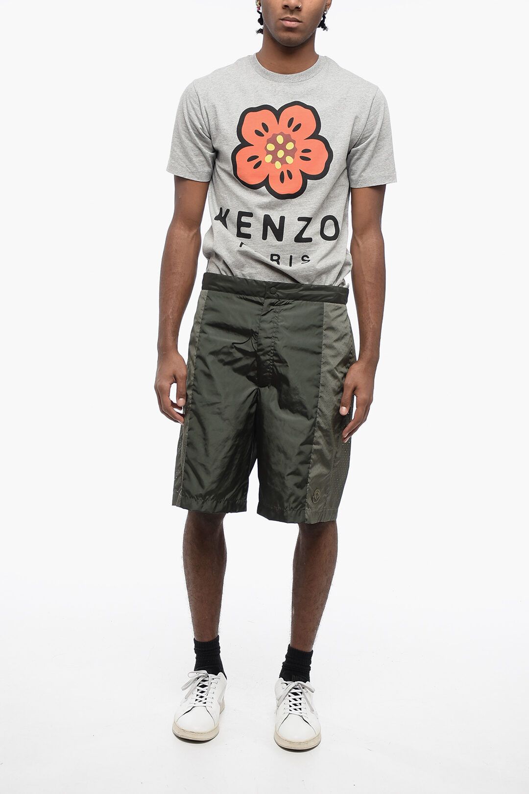o1y0225 Short in Military Green
