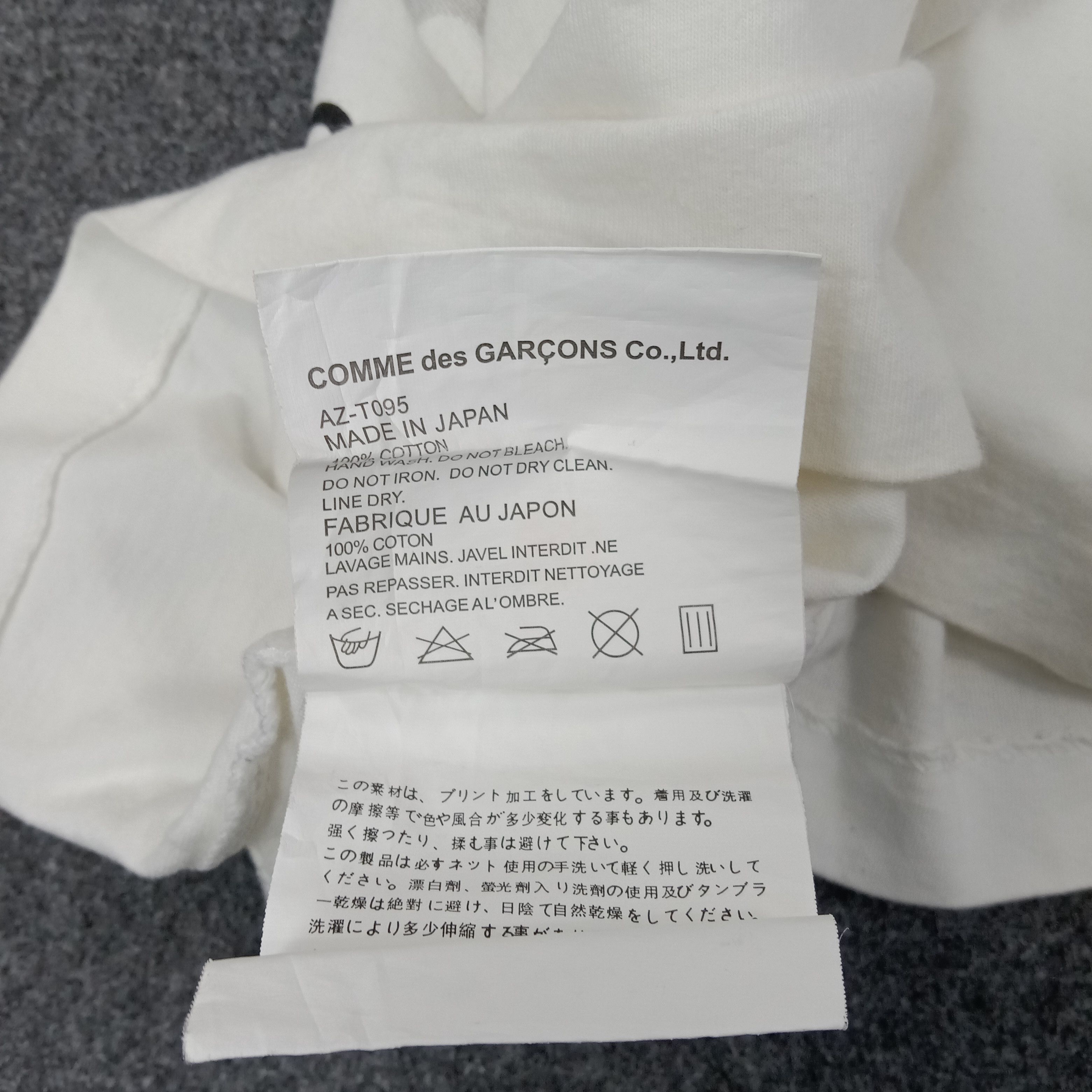Comme des Garcons PLAY COMME des GARÇONS PLAY Japanese Brand Tshirts C249N49 Size US M / EU 48-50 / 2 - 7 Thumbnail