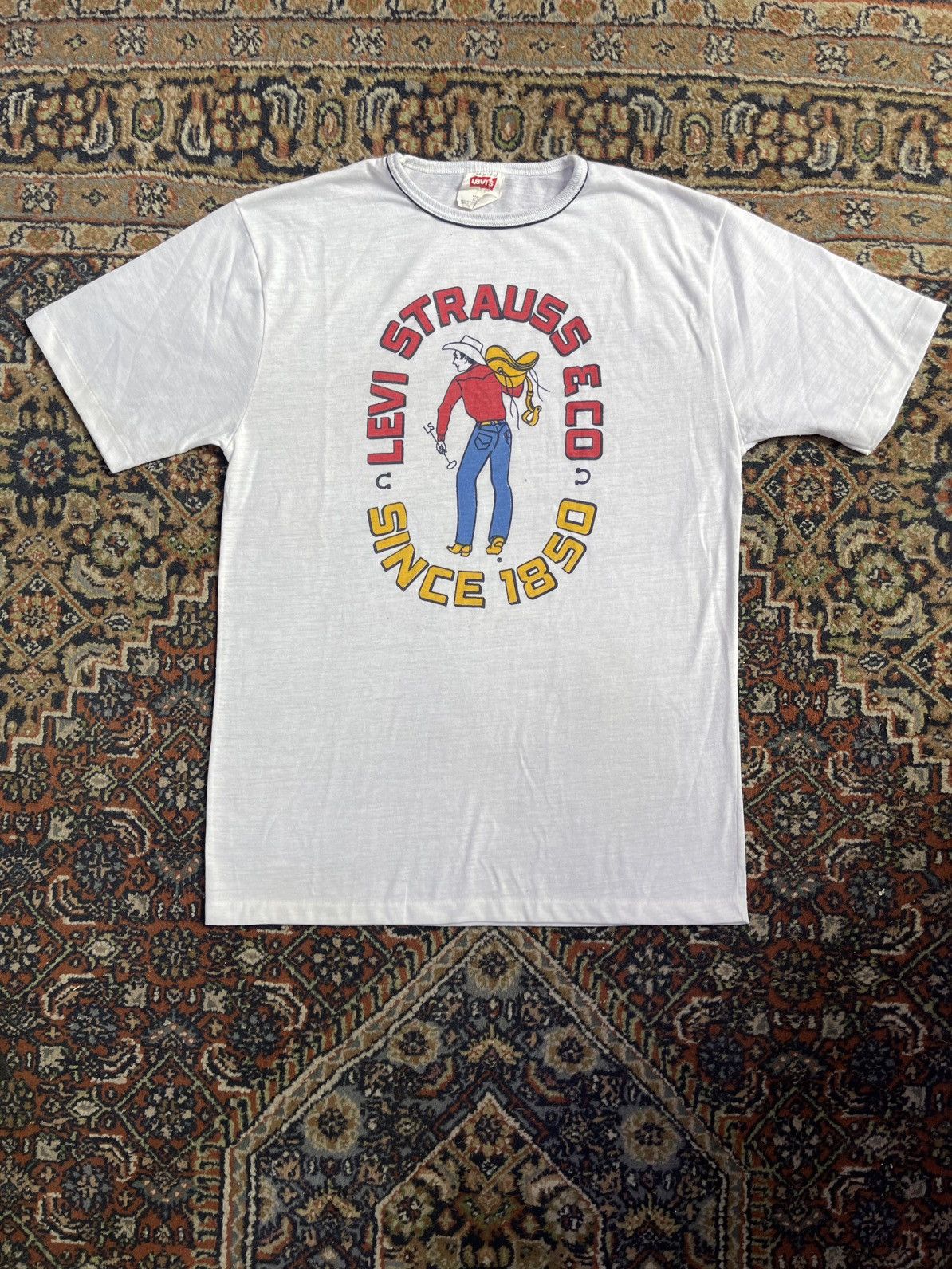 Levi's Vintage Levi’s Saddle Man t shirt 1981 Size US L / EU 52-54 / 3 - 1 Thumbnail