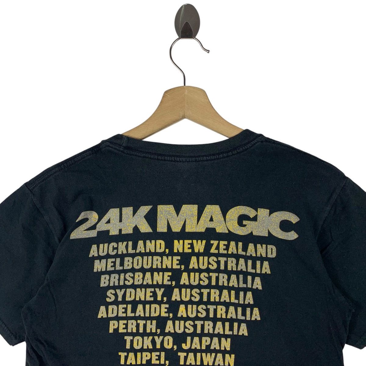 Band Tees BRUNO MARS 24k magic world tour tee Size US S / EU 44-46 / 1 - 9 Thumbnail
