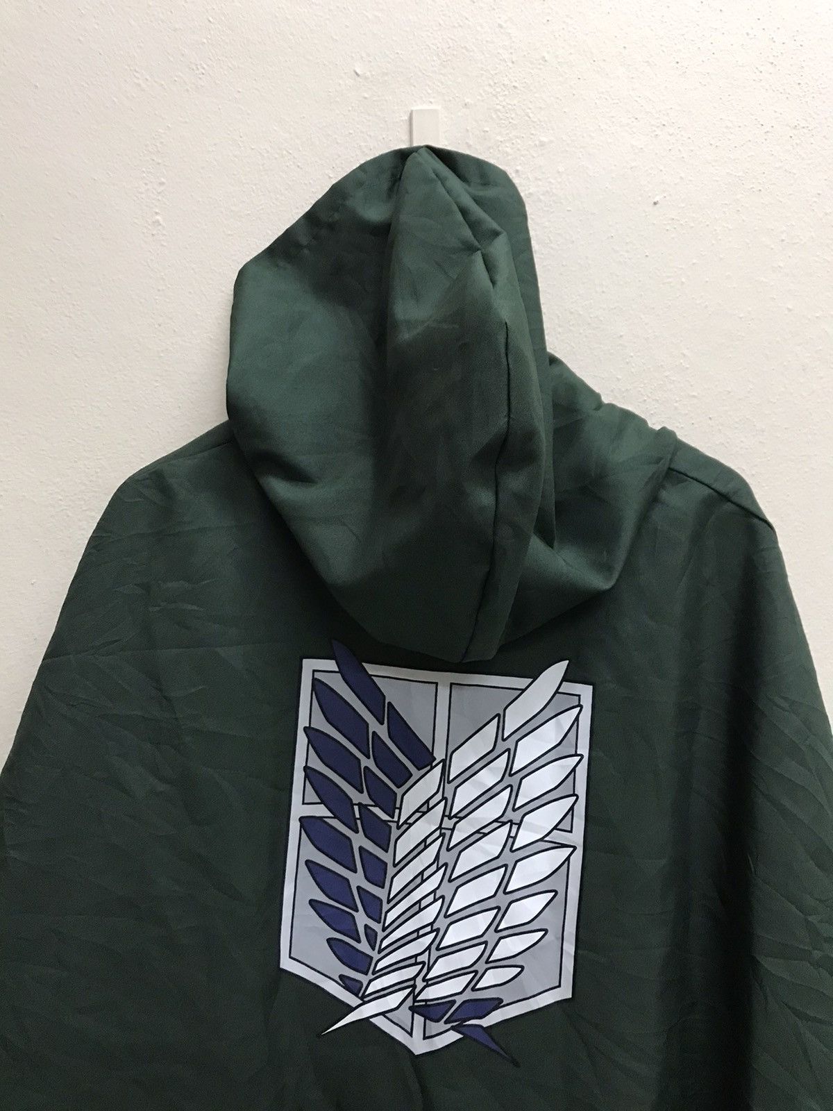 Japanese Brand VINTAGE Y2K ATTACK ON TITAN CLOAK HOODIE Size US M / EU 48-50 / 2 - 6 Thumbnail