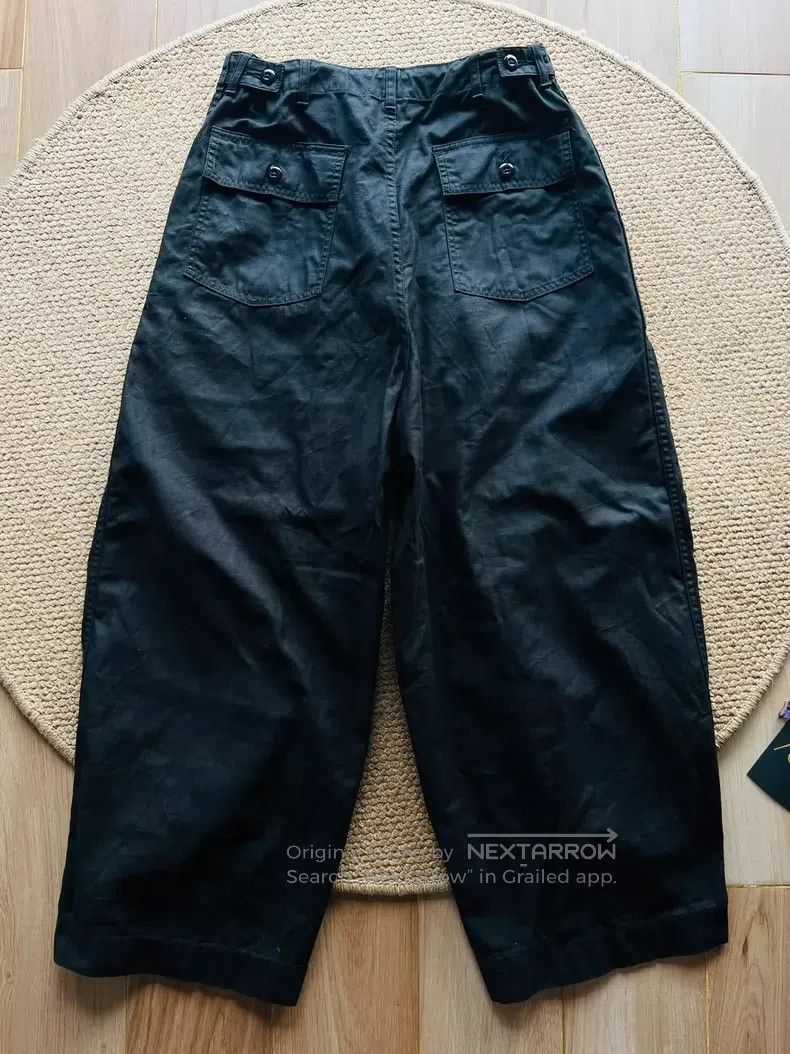 Needles Needles size S Butterfly silhouette slacks Size US 36 / EU 52 - 6 Thumbnail