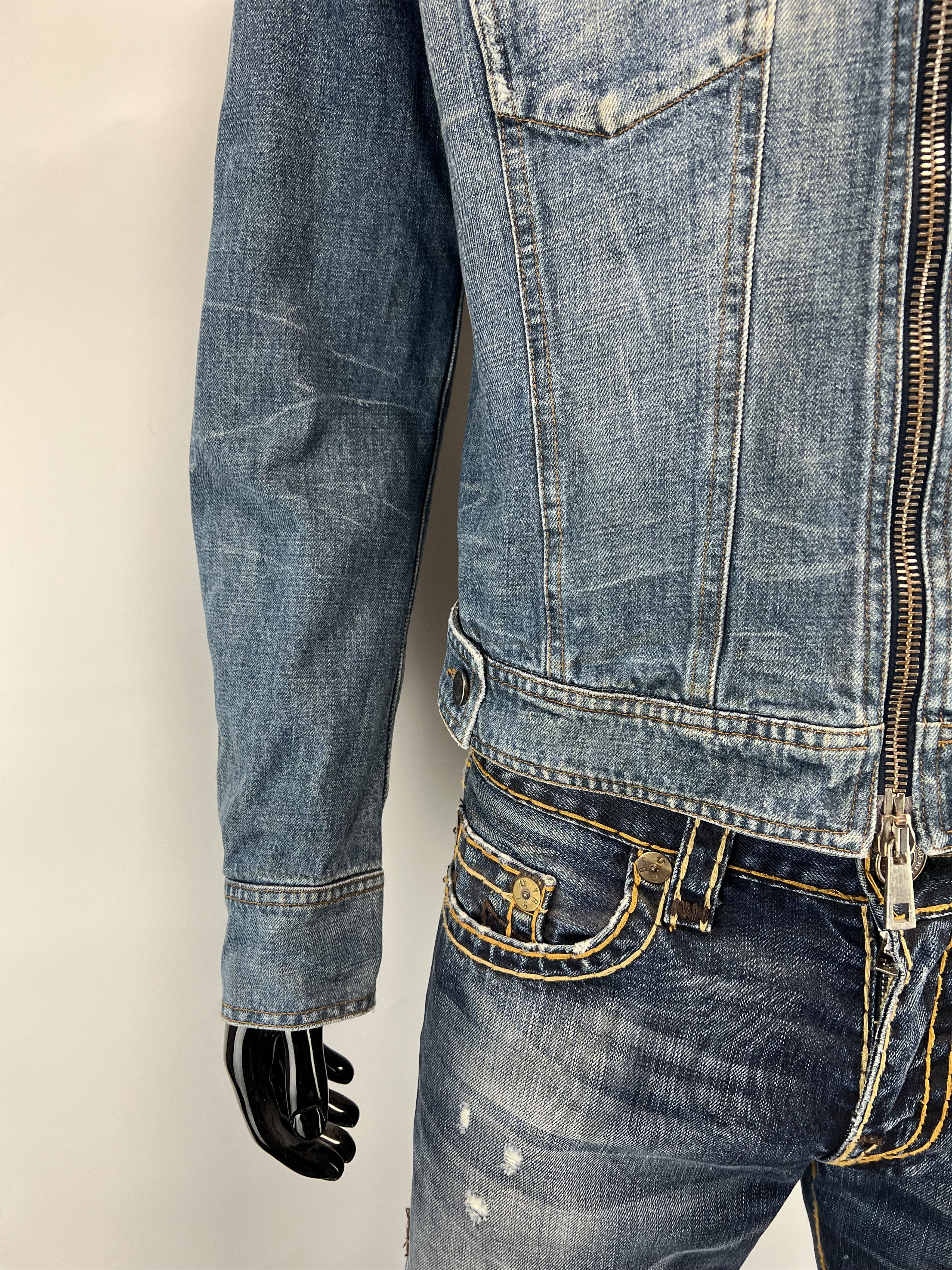 Bally Bally Rare Vtg Full Zip Distressed Denim Biker Jacket M/L Size US L / EU 52-54 / 3 - 3 Thumbnail