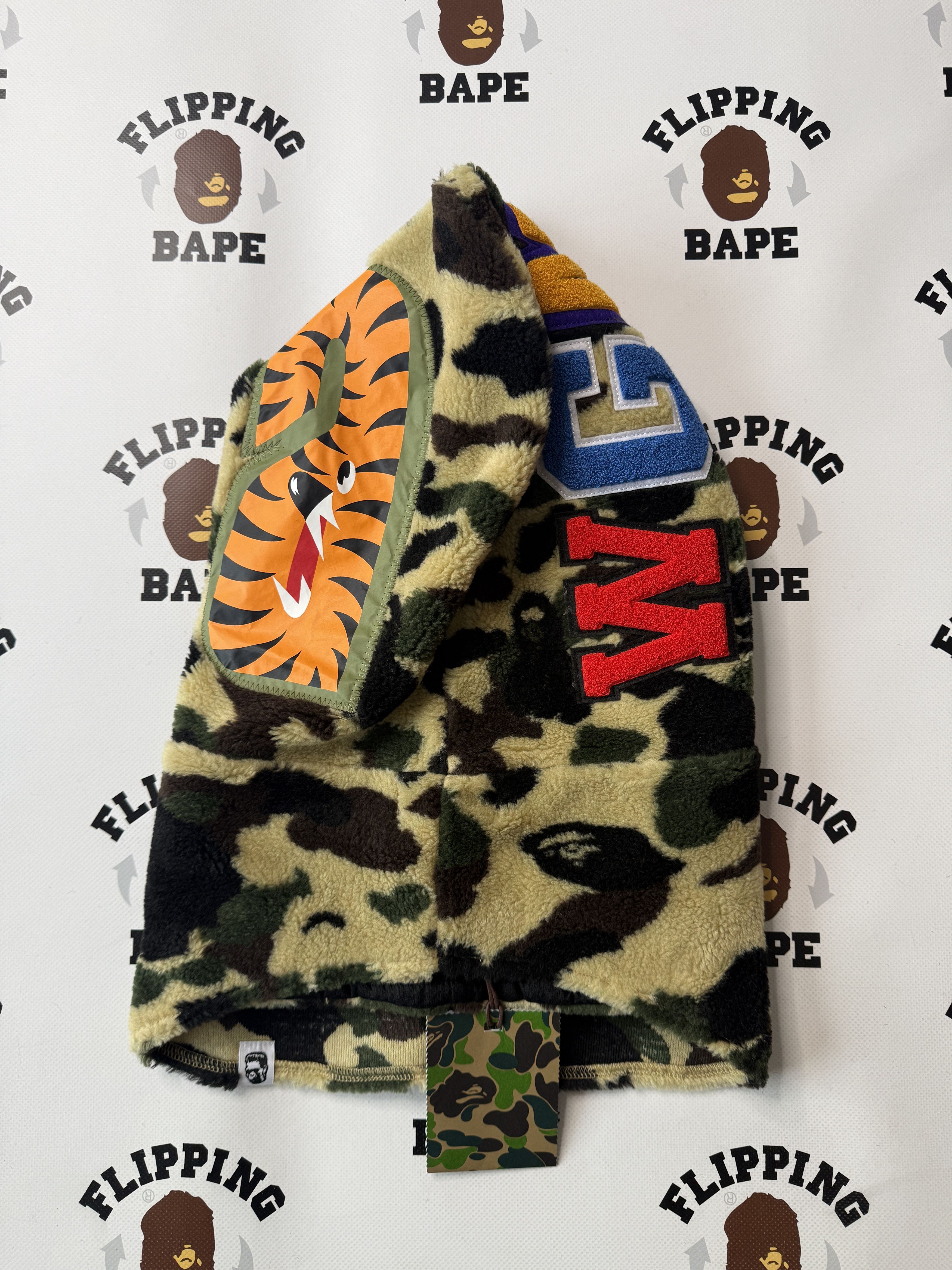 Bape 1ST CAMO SHARK BOA SNOOD Size ONE SIZE - 10 Thumbnail