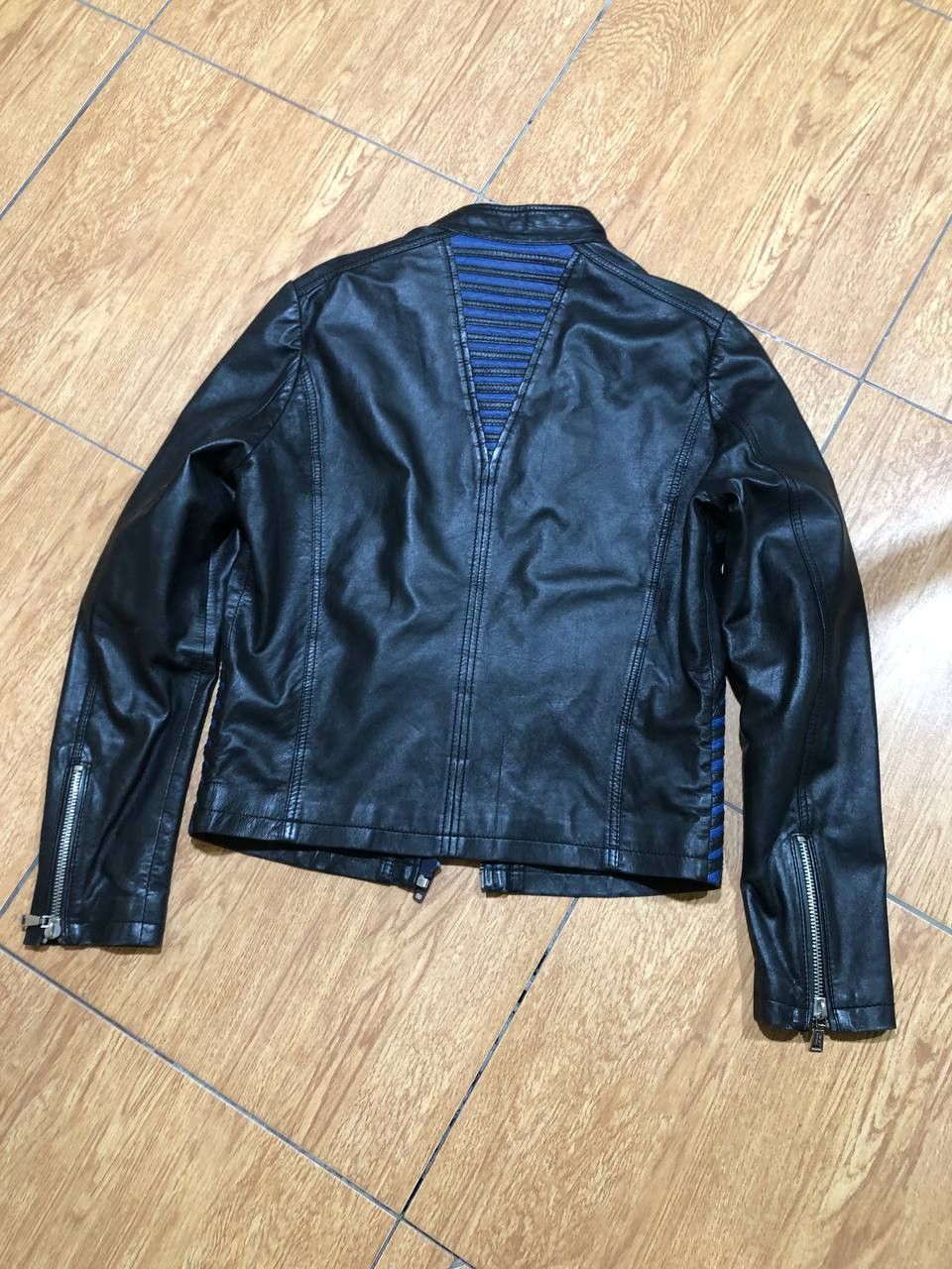 Versace Jeans Couture Versace Jeans Couture Leather Biker Jacket Size XL / US 12-14 / IT 48-50 - 10 Thumbnail
