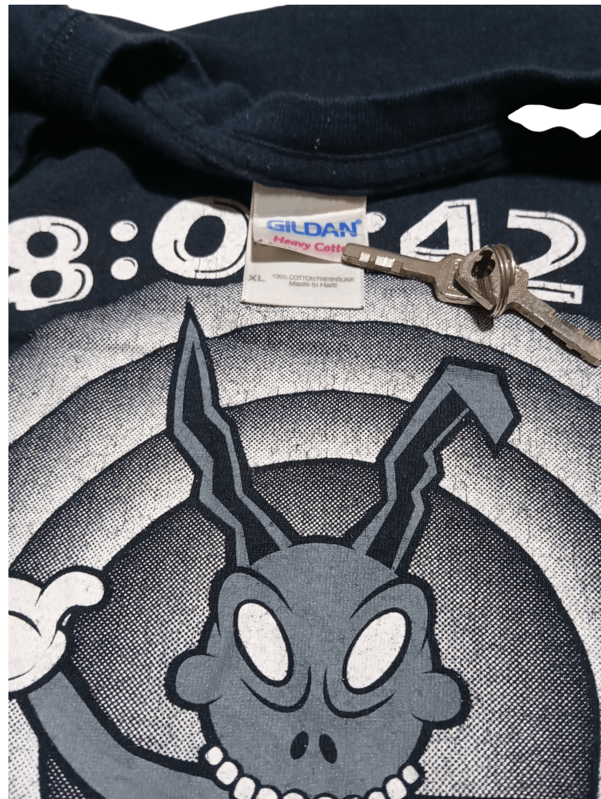 Gildan Donnie Darko "Frank Rabbit 28:06:42:12" Movie Promo Tee Size US XL / EU 56 / 4 - 3 Thumbnail