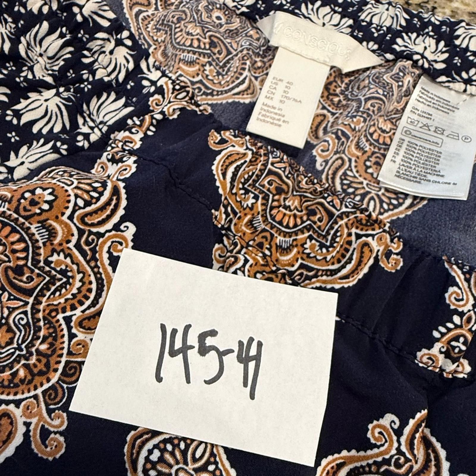 Other Conscious Ornate patchwork shorts unique front pockets SZ 10 Size 32" / US 10 / IT 46 - 9 Thumbnail