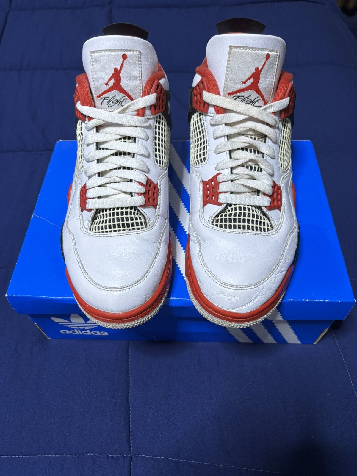 Jordan Brand Jordan 4 Retro OG Fire Red 2020 Size 10 Size US 10 / EU 43 - 2 Thumbnail