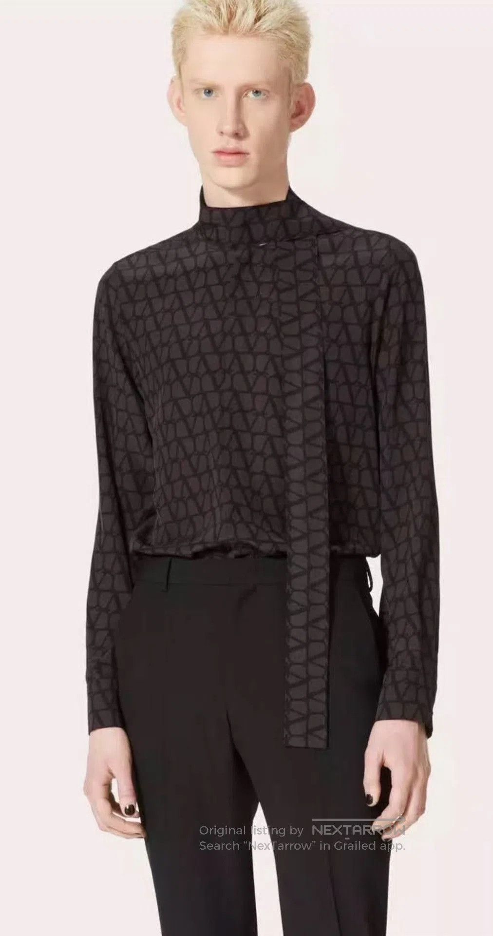 Valentino Valentino Silk Logo Print Shirt. Size US M / EU 48-50 / 2 - 1 Thumbnail