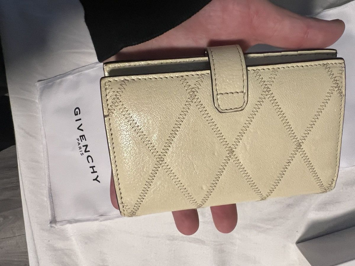 Givenchy Designer Givenchy Wallet Size ONE SIZE - 7 Thumbnail