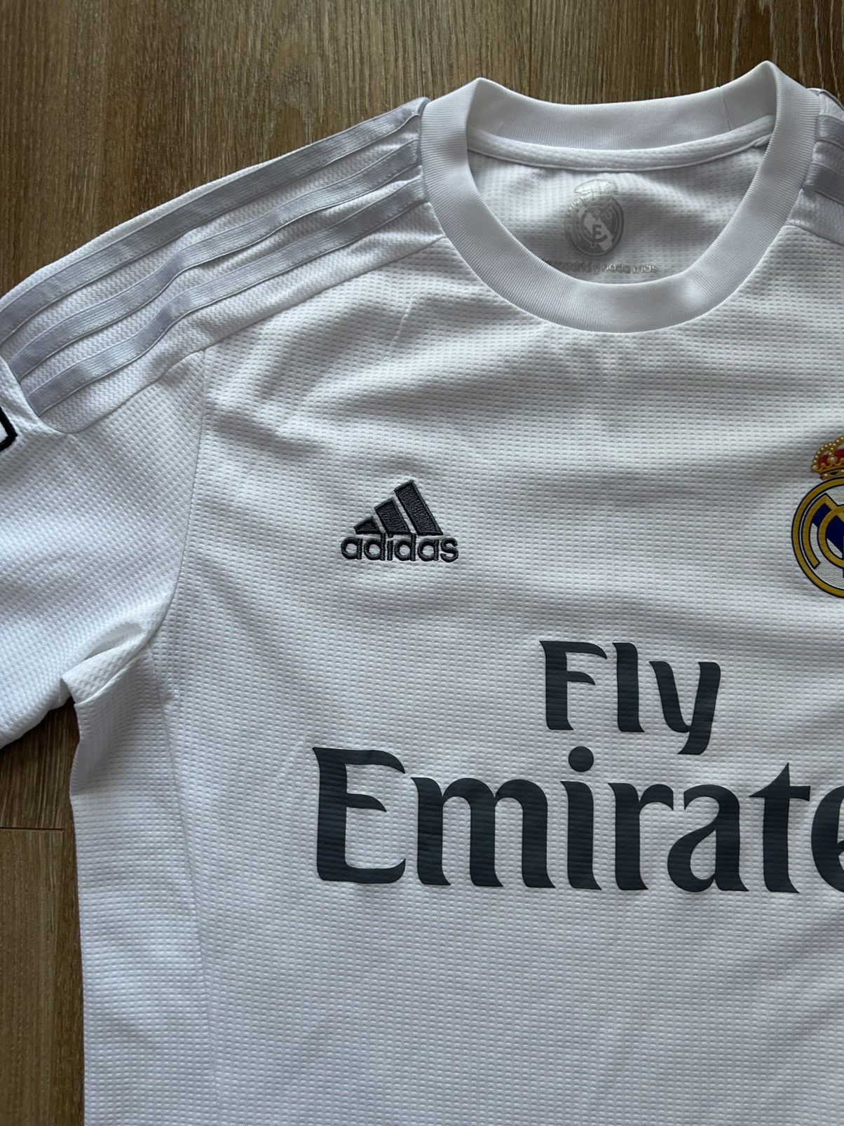 Adidas Real Madrid 2015 2016 home shirt jersey kit football soccer Size US S / EU 44-46 / 1 - 3 Thumbnail