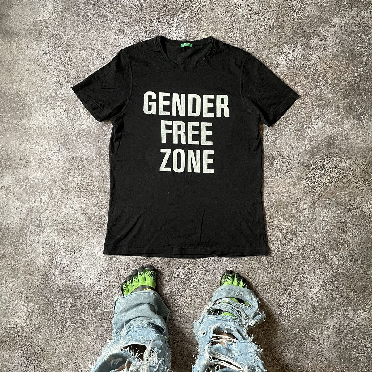 Vintage Vintage Y2K ADULT “ GENDER FREE ZONE LOGO “ FUNNY TEE Size US M / EU 48-50 / 2 - 1 Thumbnail