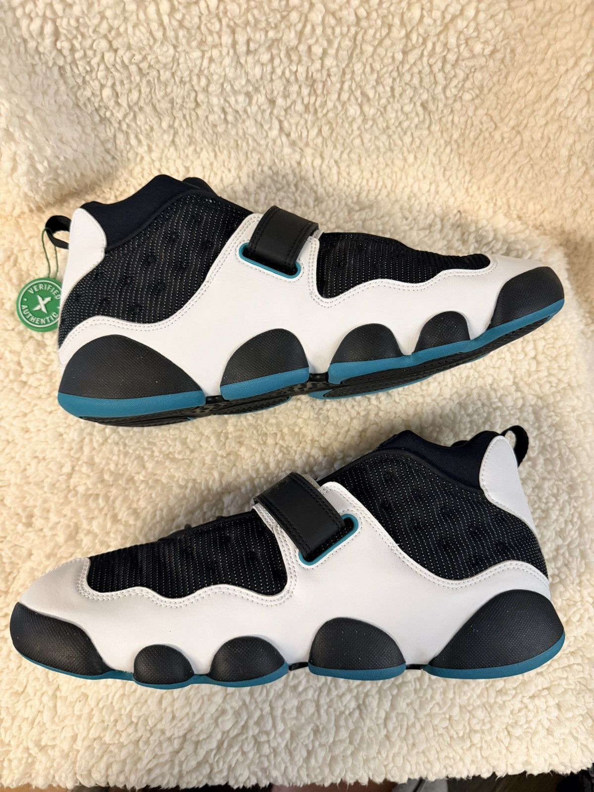 Jordan Brand Jordan Black Cat Size US 10.5 / EU 43-44 - 4 Thumbnail