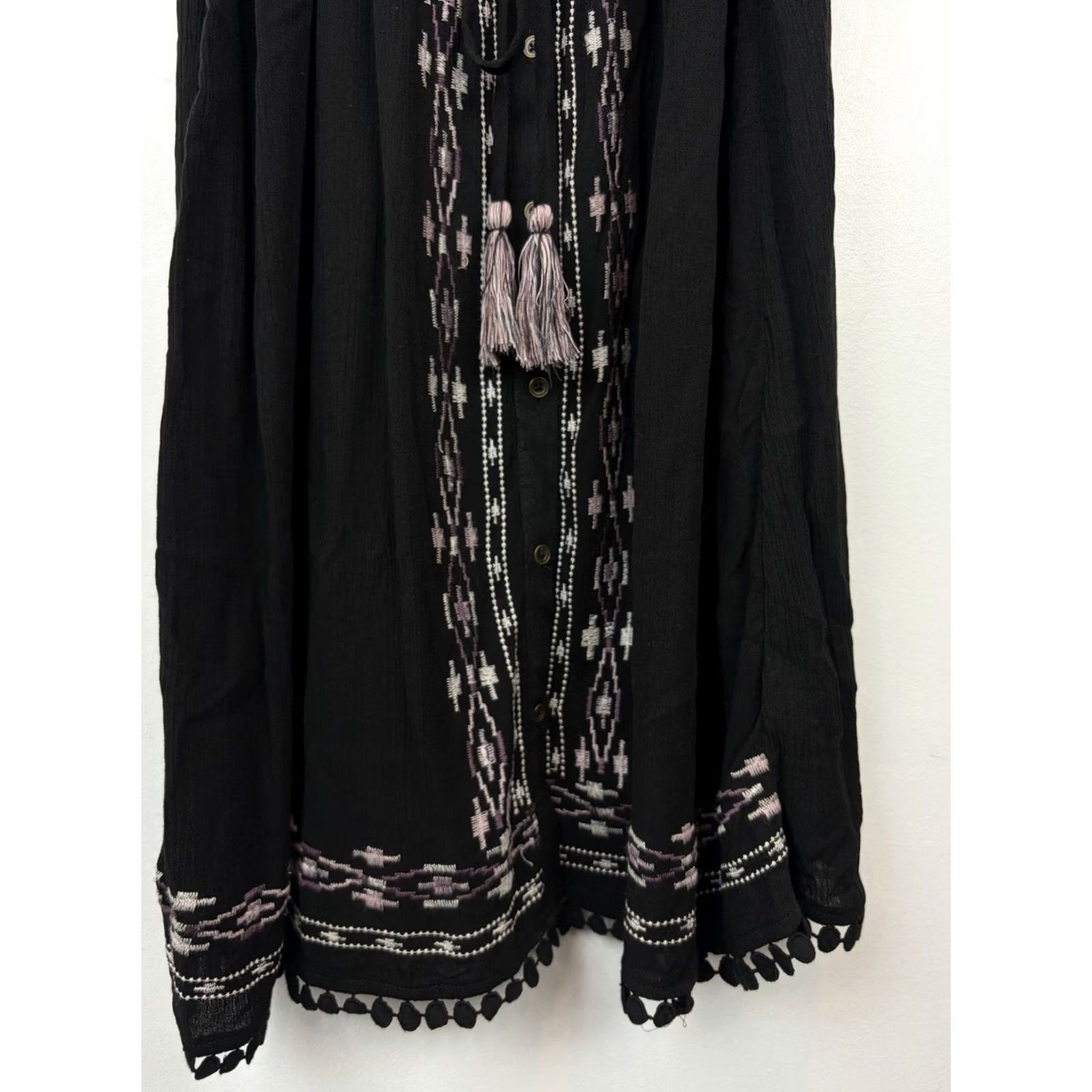 Vintage Knox Rose Mini Dress Womens M Embroidered Peasant Cinch Waist Tassel Geometric Black Sleeveless V-Neck Rayon Short Dress Casual Travel Size M / US 6-8 / IT 42-44 - 5 Thumbnail