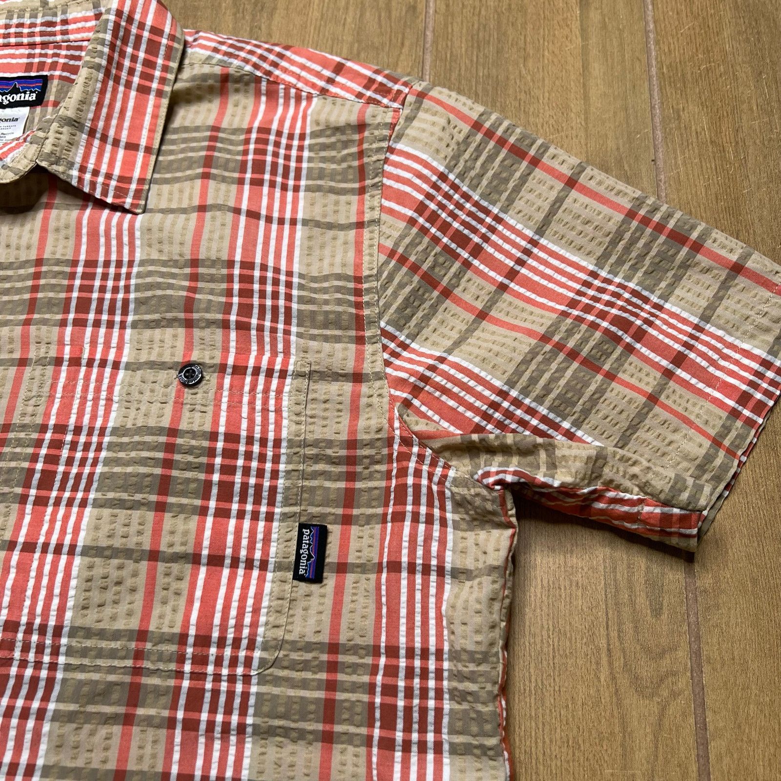 Patagonia Patagonia Organic Cotton Seersucker Plaid Button Up Shirt L Size US L / EU 52-54 / 3 - 4 Thumbnail