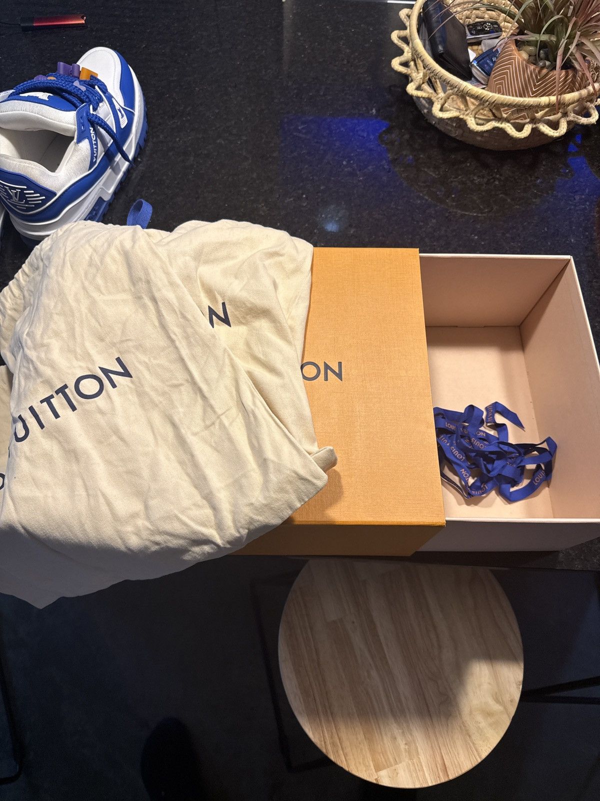Louis Vuitton Louis Vuitton Trainers Size US 11 / EU 44 - 4 Thumbnail