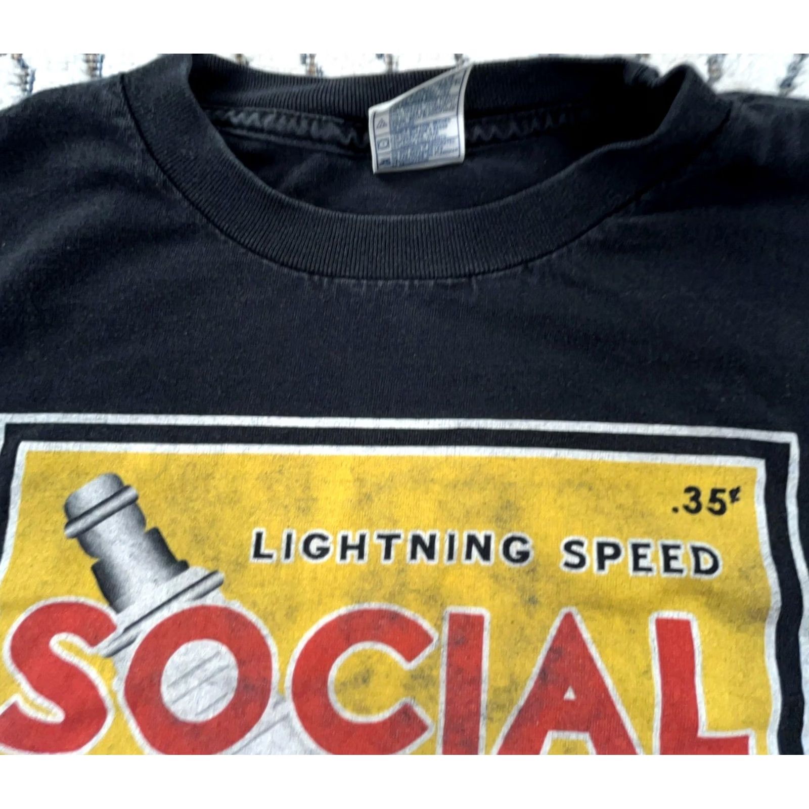 AAA VINTAGE Social Distortion Shirt Men M Black Tee Band Spark Plugs Lightning Logo Graphic Print Rock Retro Hipster 80s 90s Mens Size US M / EU 48-50 / 2 - 4 Thumbnail