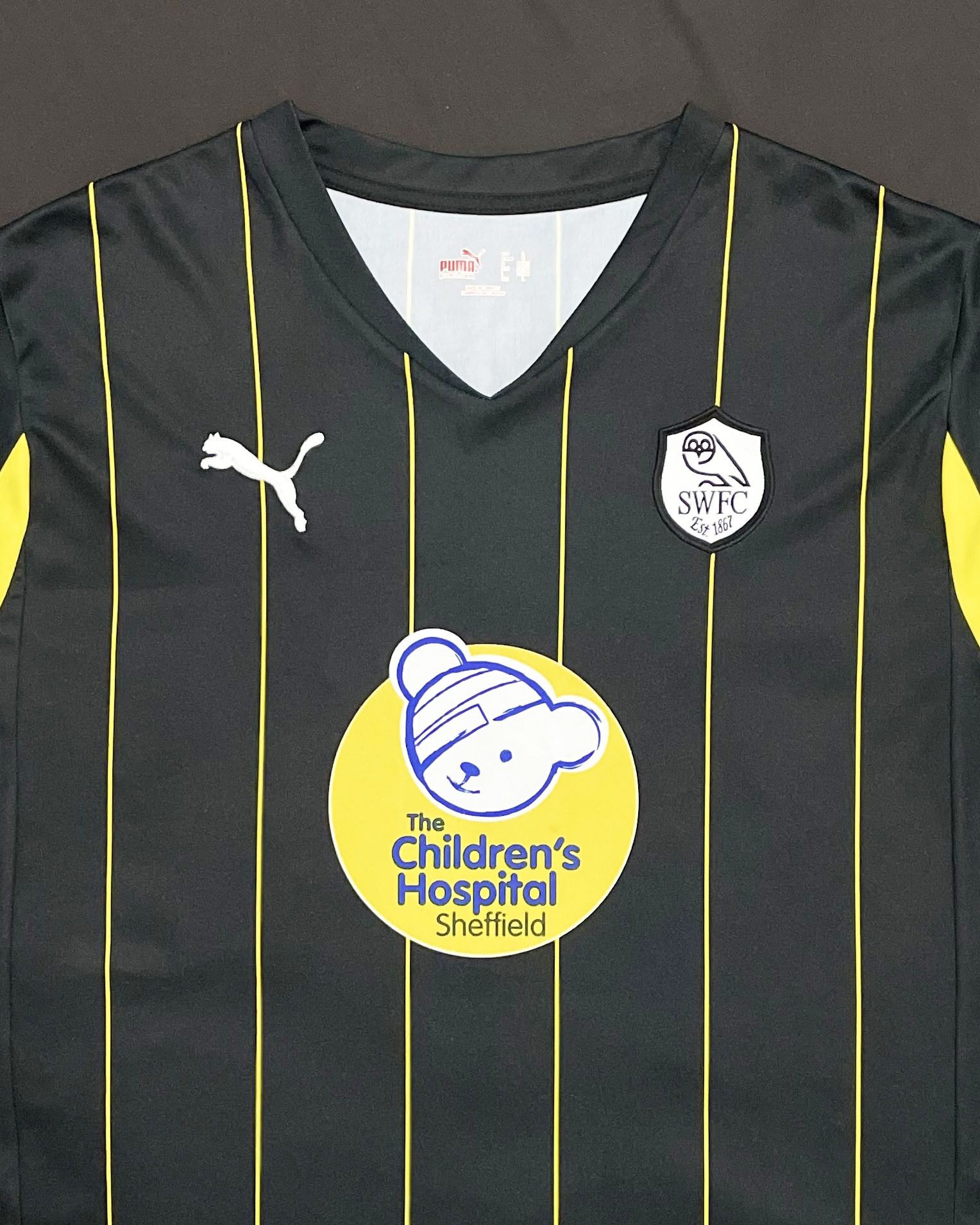 Puma Sheffield Wednesday Away Kit 2010 2011 Long Sleeve Size US L / EU 52-54 / 3 - 4 Thumbnail