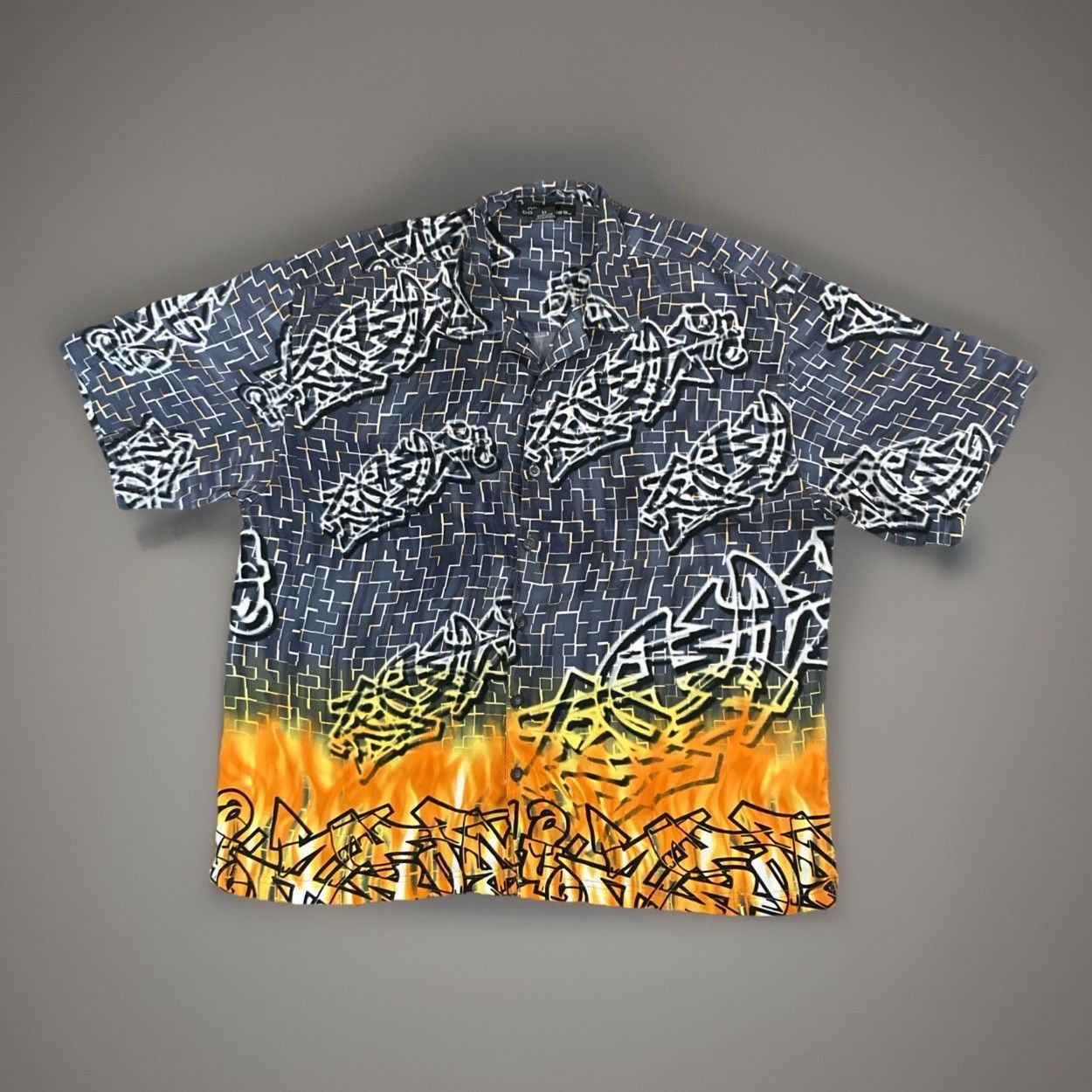 Vintage Y2K No Boundaries Button Shirt Men’s XL Graffiti Flame Size US XL / EU 56 / 4 - 1 Thumbnail