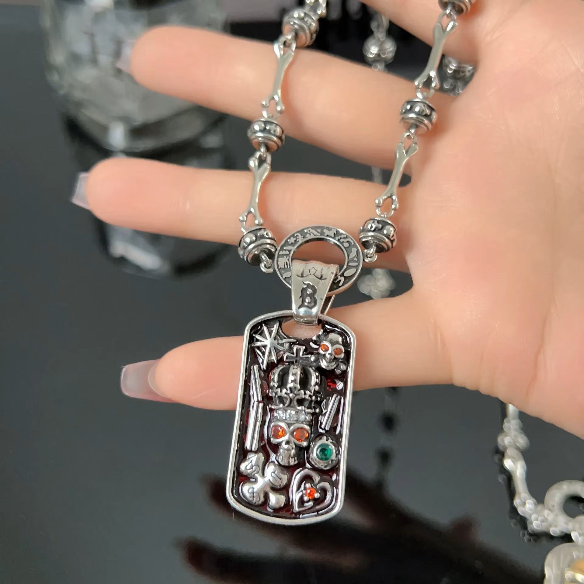Jewelry Vintage Punk Style Skull Head Necklace Size ONE SIZE - 3 Thumbnail