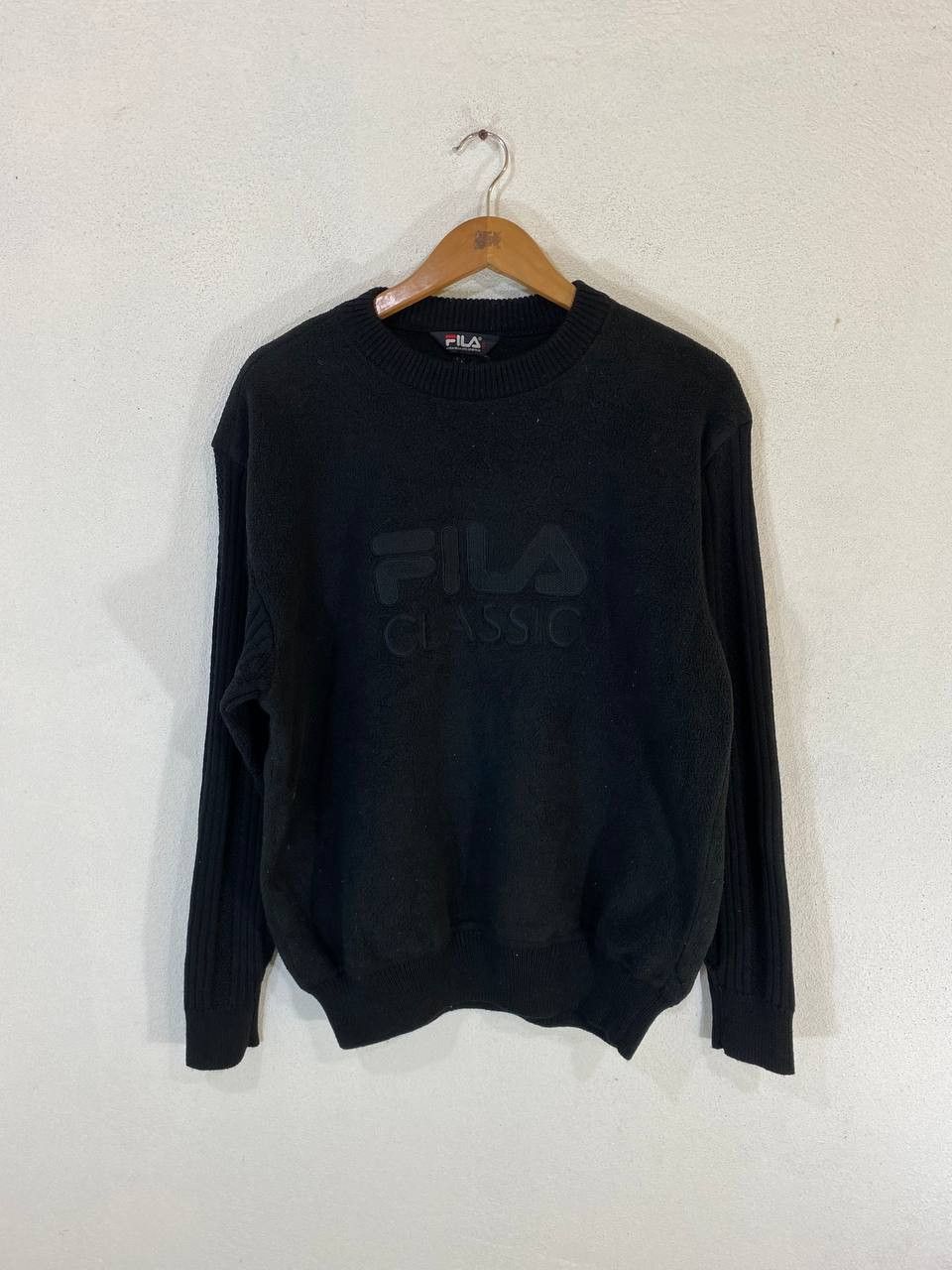 image of Avant Garde x Fila Vintage Fila Super Black Big Logo Sweatshirt Nice Design, Men's (Size Large)