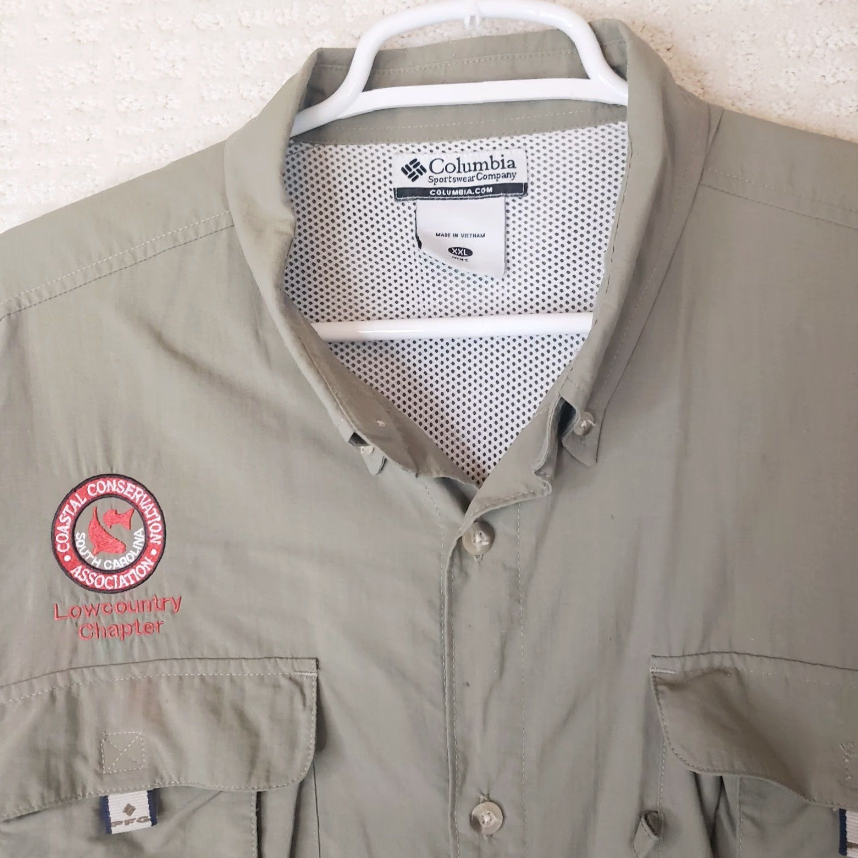 Vintage Columbia PFG Coastal Conservation Association Shirt Men 2XL Khaki Button-Up Short Sleeve Size US XXL / EU 58 / 5 - 7 Thumbnail